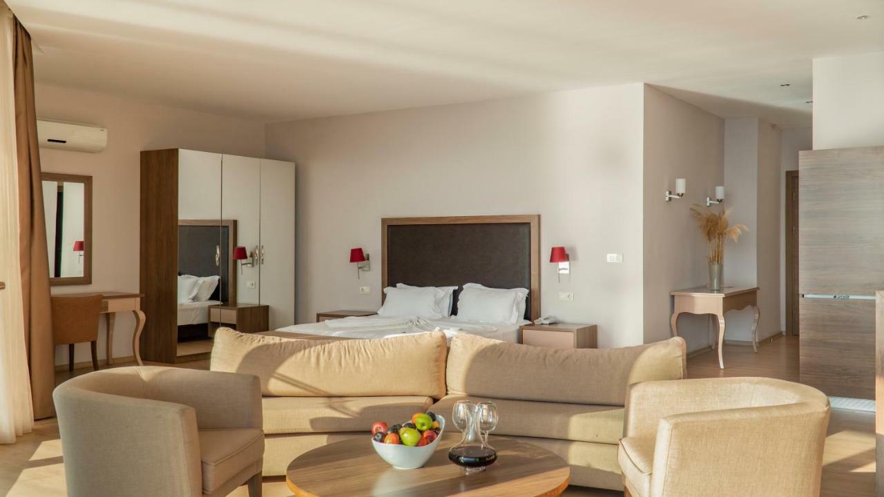 Ladies Beach Suite Hotel (Adults Only) Kusadası Kültér fotó